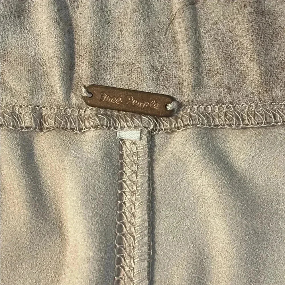 Free People faux suede mauve/brown leggings embellished EUC guessing Size L - Picture 5 of 11